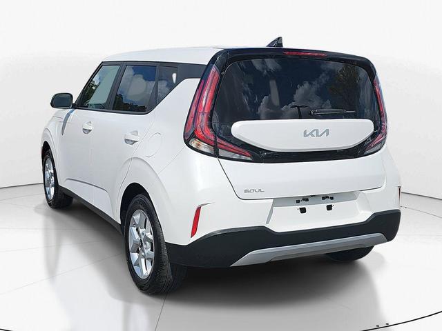 Photo of 2024 Snow White Pearl Kia Soul