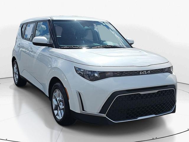 Photo of 2024 Snow White Pearl Kia Soul