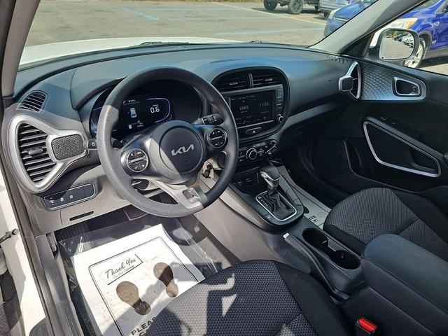 Photo of 2024 Snow White Pearl Kia Soul
