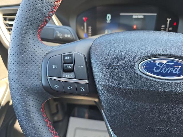 Photo of 2023 Black Metallic Ford Escape