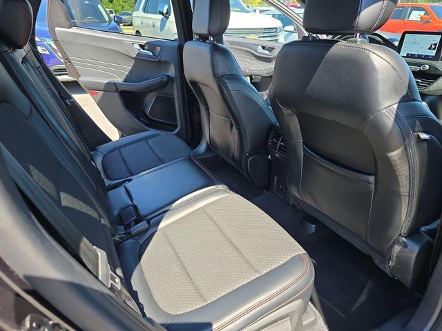 Photo of 2023 Black Metallic Ford Escape