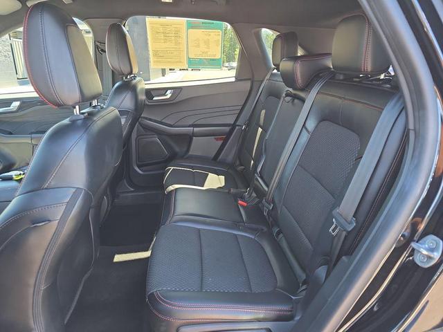Photo of 2023 Black Metallic Ford Escape