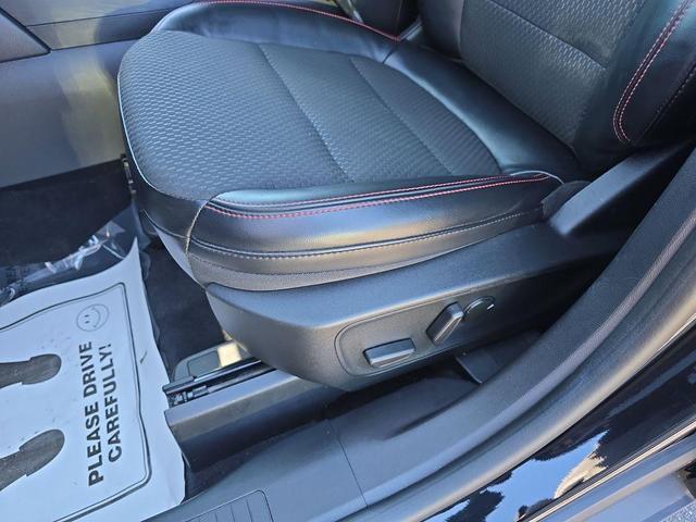 Photo of 2023 Black Metallic Ford Escape
