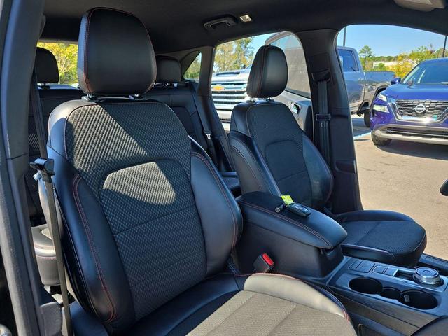 Photo of 2023 Black Metallic Ford Escape