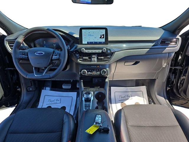 Photo of 2023 Black Metallic Ford Escape
