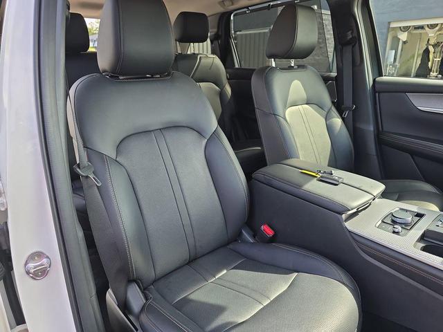Photo of 2024 Rhodium White Metallic Mazda CX-90