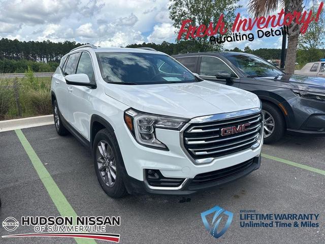 Photo of 2023 Summit White GMC Terrain