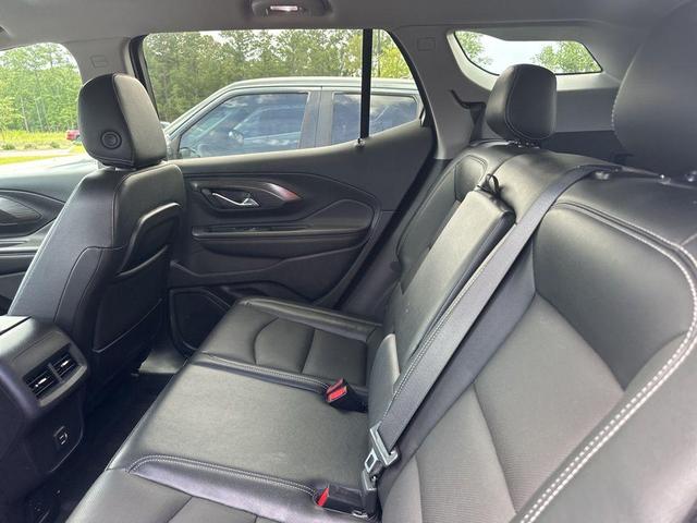 Photo of 2023 Summit White GMC Terrain