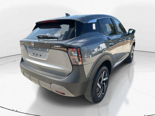 Photo of 2025 Gun Metallic Nissan Kicks