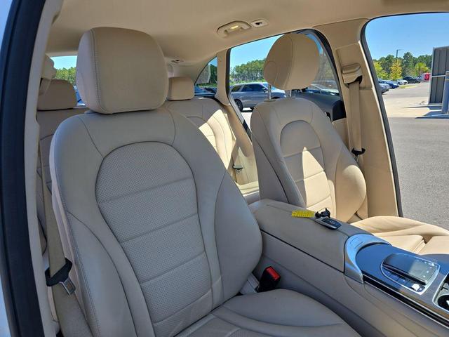 Photo of 2021 Polar White Mercedes-Benz GLC 300