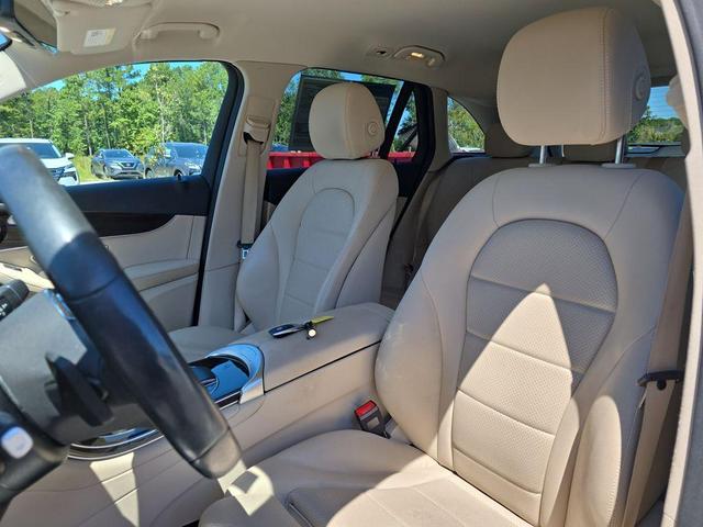 Photo of 2021 Polar White Mercedes-Benz GLC 300