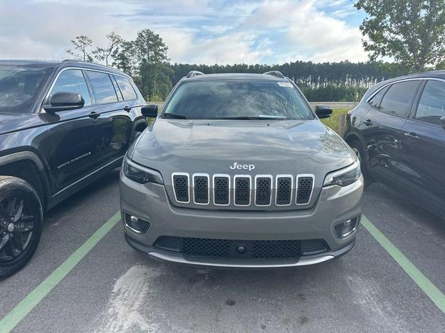 Photo of 2022 Sting Gray Clearcoat Jeep Cherokee