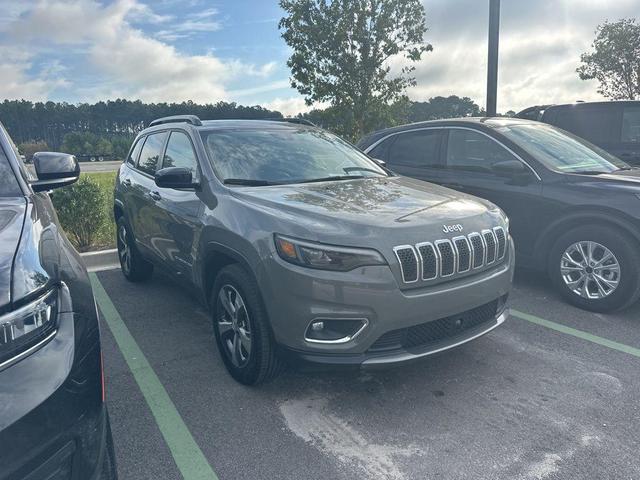 Photo of 2022 Sting Gray Clearcoat Jeep Cherokee