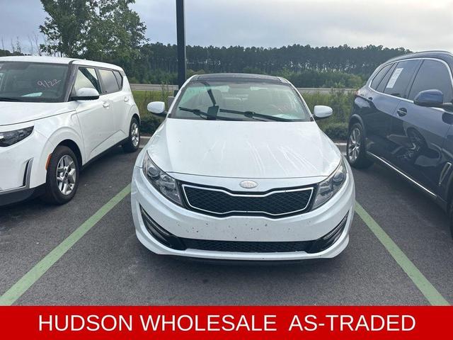 Photo of 2013 Snow White Pearl Kia Optima