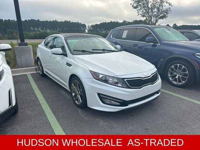 Photo of 2013 Snow White Pearl Kia Optima