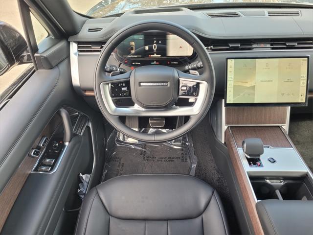 Photo of 2025 Santorini Black Land Rover Range Rover