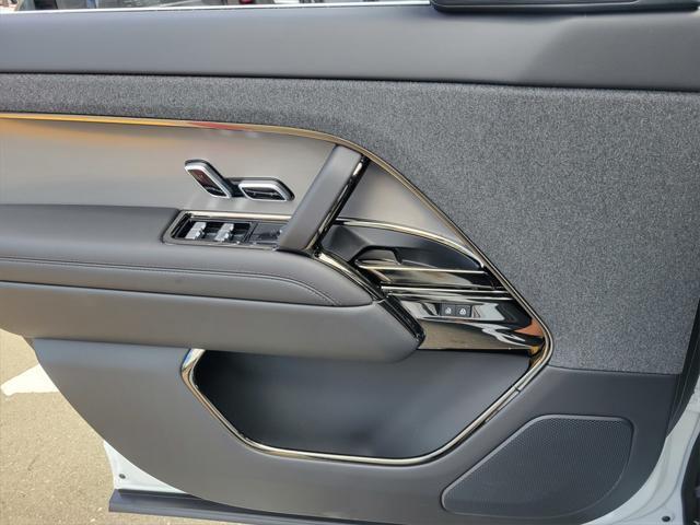 Photo of 2025 Fuji White Land Rover Range Rover Sport