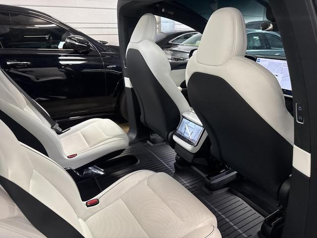 Photo of 2023 Black Tesla Model X