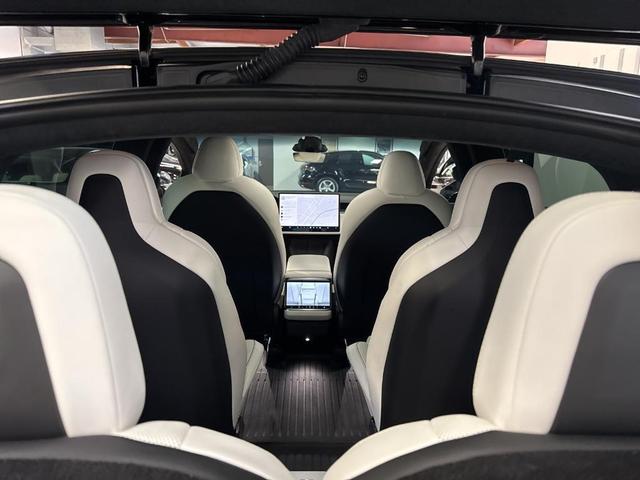 Photo of 2023 Black Tesla Model X