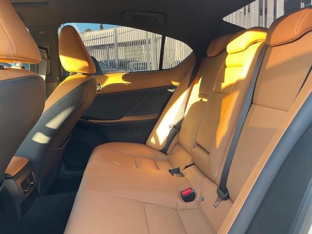Photo of 2023 Eminent White Pearl Lexus IS 300