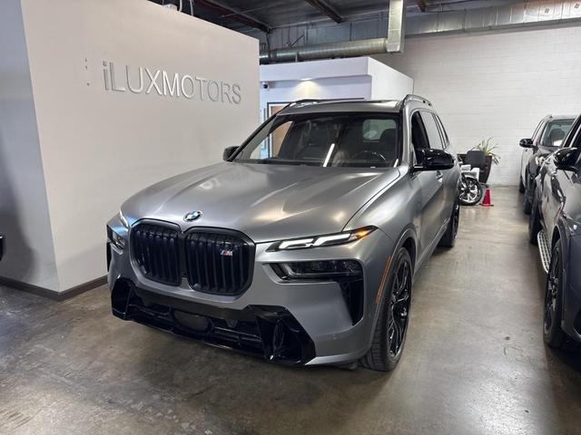 2023 BMW X7