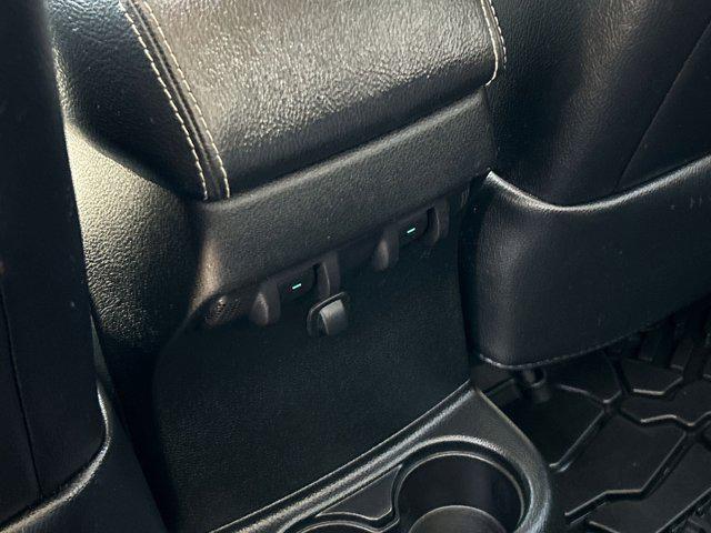 Photo of 2017 Black Clearcoat Jeep Wrangler Unlimited
