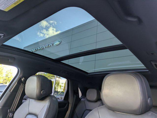 Photo of 2021 White Porsche Cayenne