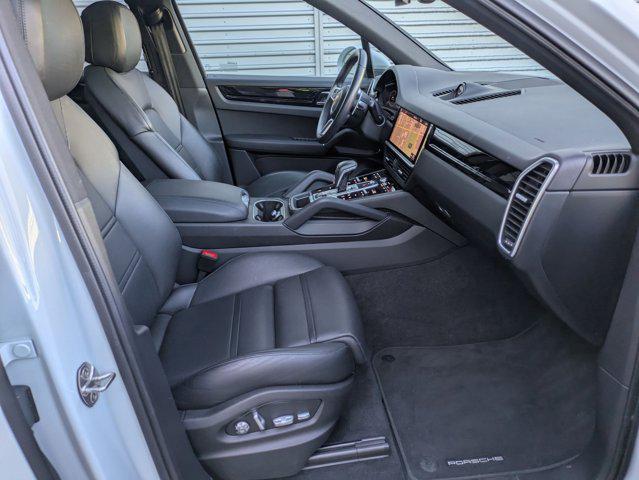 Photo of 2021 White Porsche Cayenne