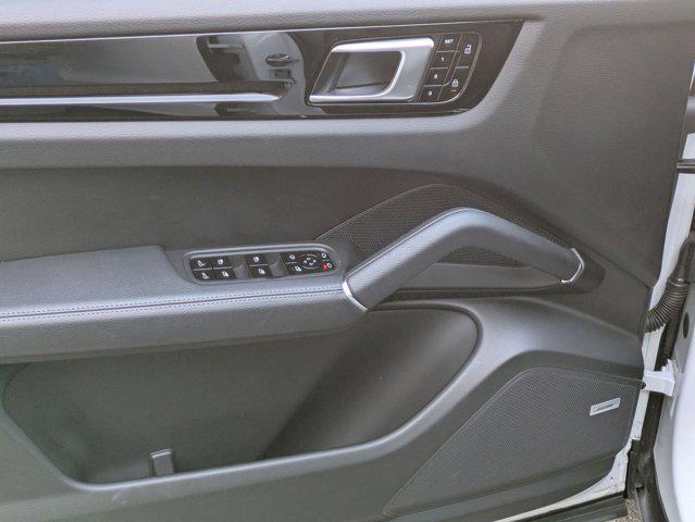 Photo of 2021 White Porsche Cayenne