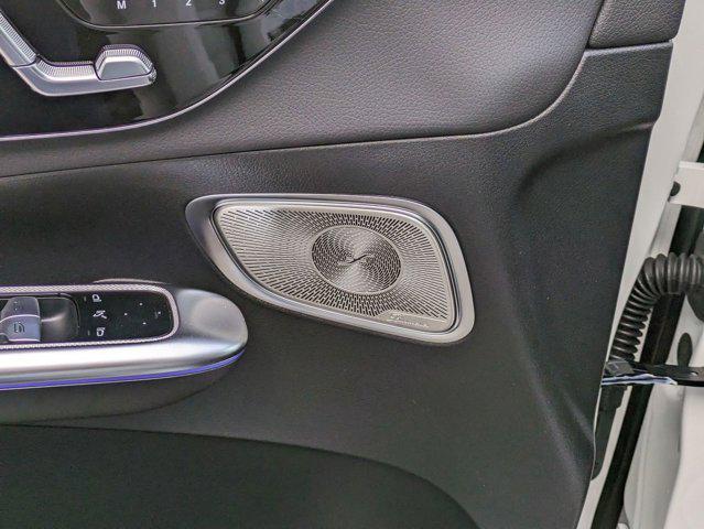 Photo of 2025 Polar White Mercedes-Benz GLC 350e