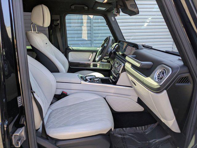 Photo of 2021 Obsidian Black Metallic Mercedes-Benz AMG G 63