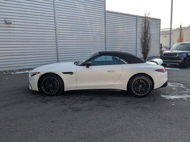 Photo of 2025 MANUFAKTUR Moonlight White Magno Mercedes-Benz AMG SL 43