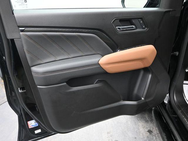 Photo of 2025 Onyx Black GMC Canyon