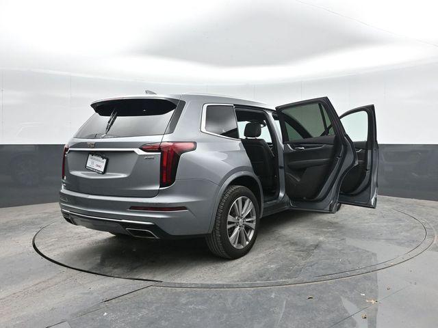 Photo of 2023 Silver Metallic Cadillac XT6