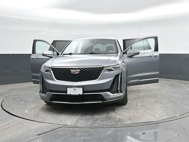 Photo of 2023 Silver Metallic Cadillac XT6