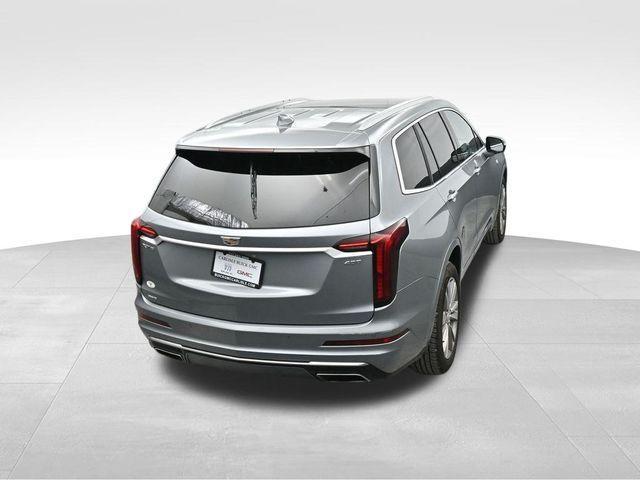 Photo of 2023 Silver Metallic Cadillac XT6