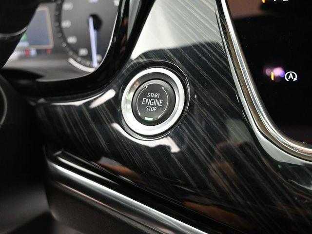 Photo of 2023 Silver Metallic Cadillac XT6