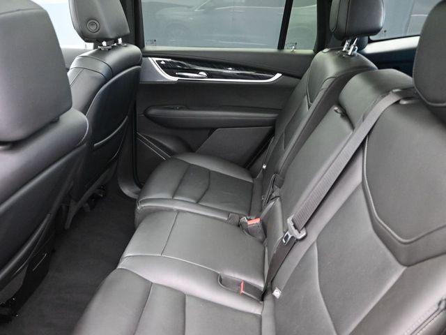 Photo of 2023 Silver Metallic Cadillac XT6