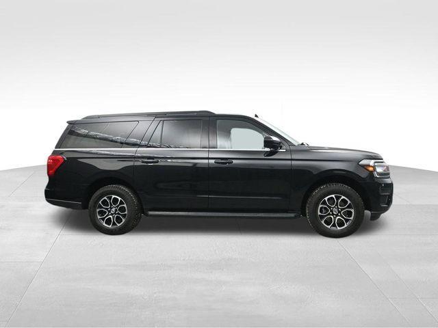 Photo of 2024 Black Metallic Ford Expedition Max