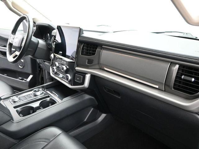 Photo of 2024 Black Metallic Ford Expedition Max