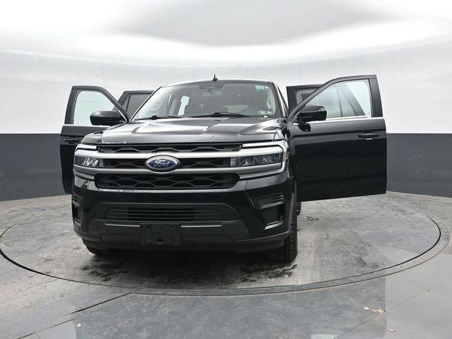 Photo of 2024 Black Metallic Ford Expedition Max