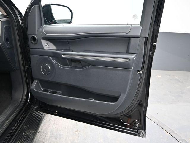 Photo of 2024 Black Metallic Ford Expedition Max