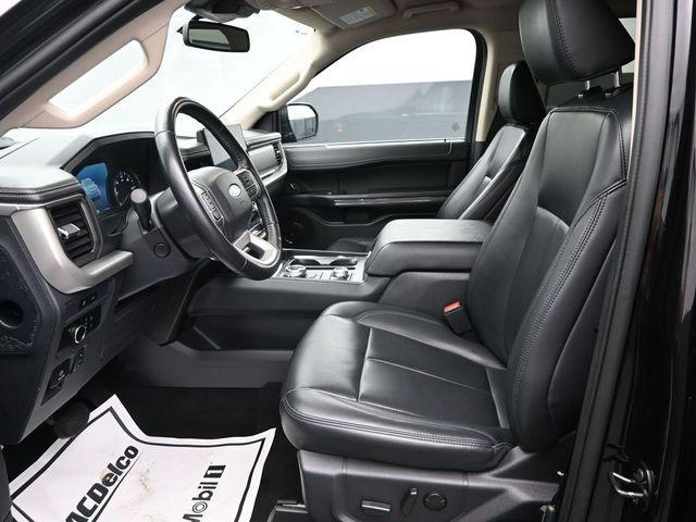 Photo of 2024 Black Metallic Ford Expedition Max