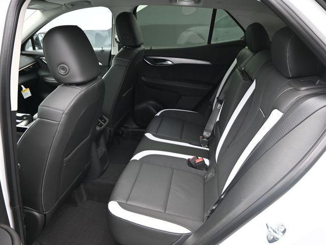 Photo of 2025 Summit White Buick Envision