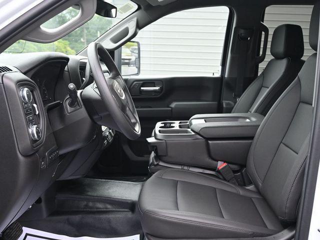 Photo of 2025 Summit White GMC Sierra 2500