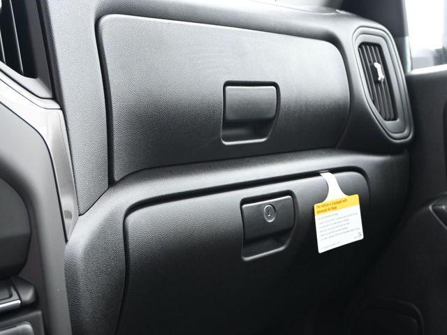 Photo of 2025 Summit White GMC Sierra 2500
