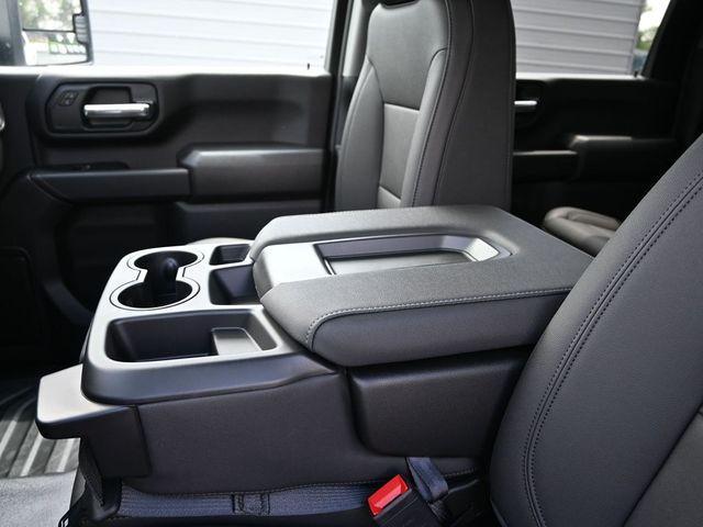 Photo of 2025 Summit White GMC Sierra 2500