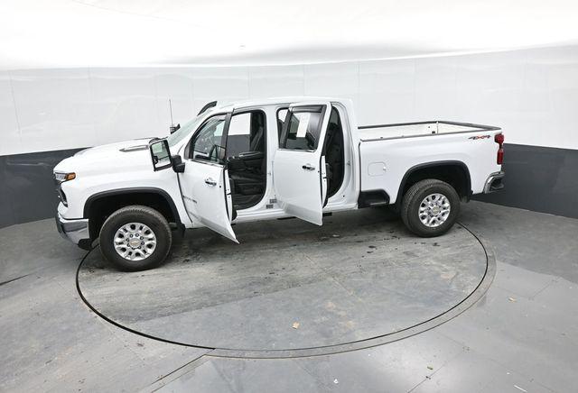 Photo of 2024 Summit White Chevrolet Silverado 2500