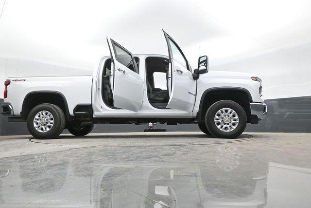 Photo of 2024 Summit White Chevrolet Silverado 2500