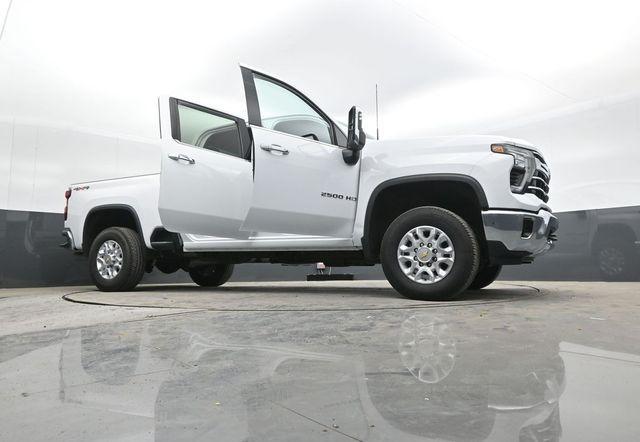 Photo of 2024 Summit White Chevrolet Silverado 2500